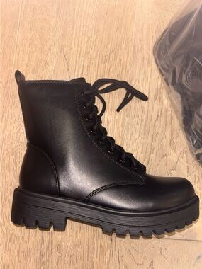 Soda Black Lace-Up Platform Combat Boots